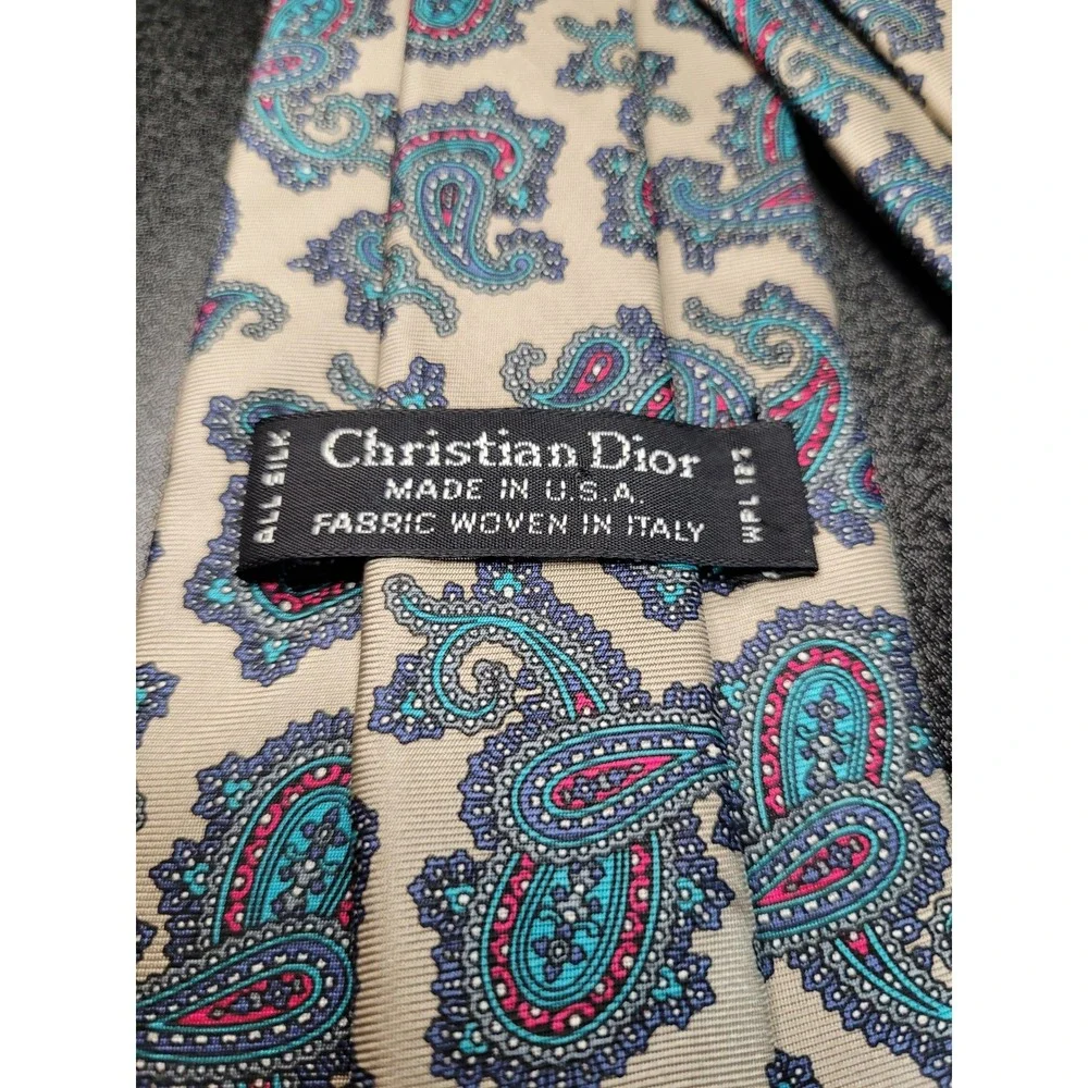 Christian Dior Men's Necktie Cream Paisley Silk 3.25